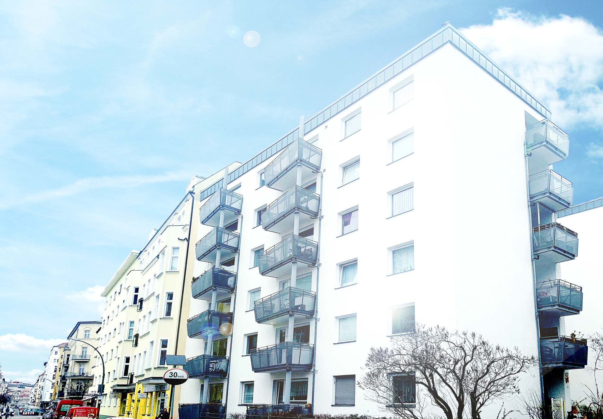 Fassade des Gebäudes Eisenacher Straße 105/Luitpoldstraße 7